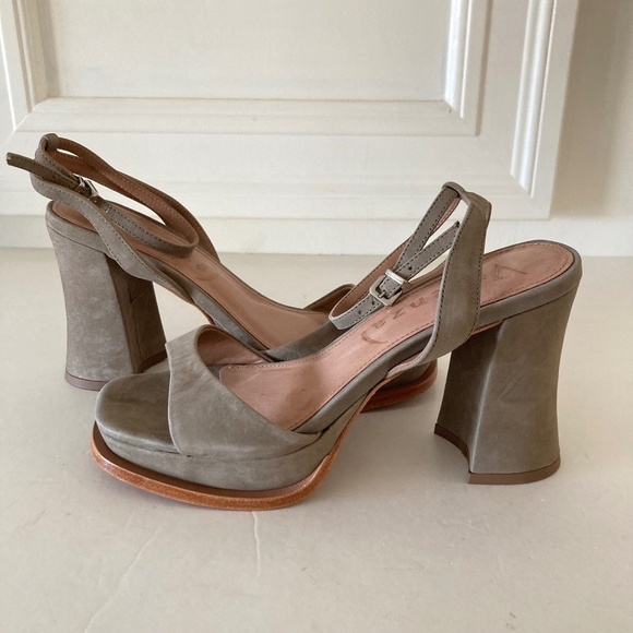 NWOT Vicenza Anthropologie Strappy Olive Green Leather Platforms - Picture 1 of 8